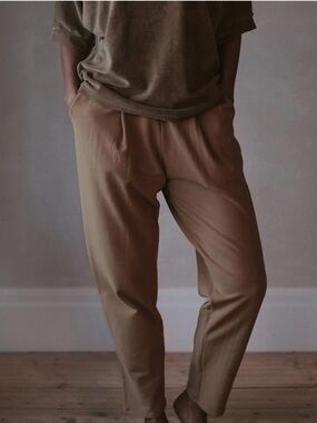The Simple Folk the cozy
trousers in camel